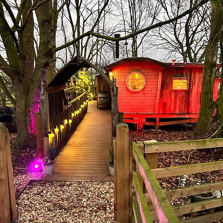 Burtree Country House, Tipi'S, Treehouse & Lodge & House Rooms With Hot Tubs In A Private Garden Thirsk Zewnętrze zdjęcie