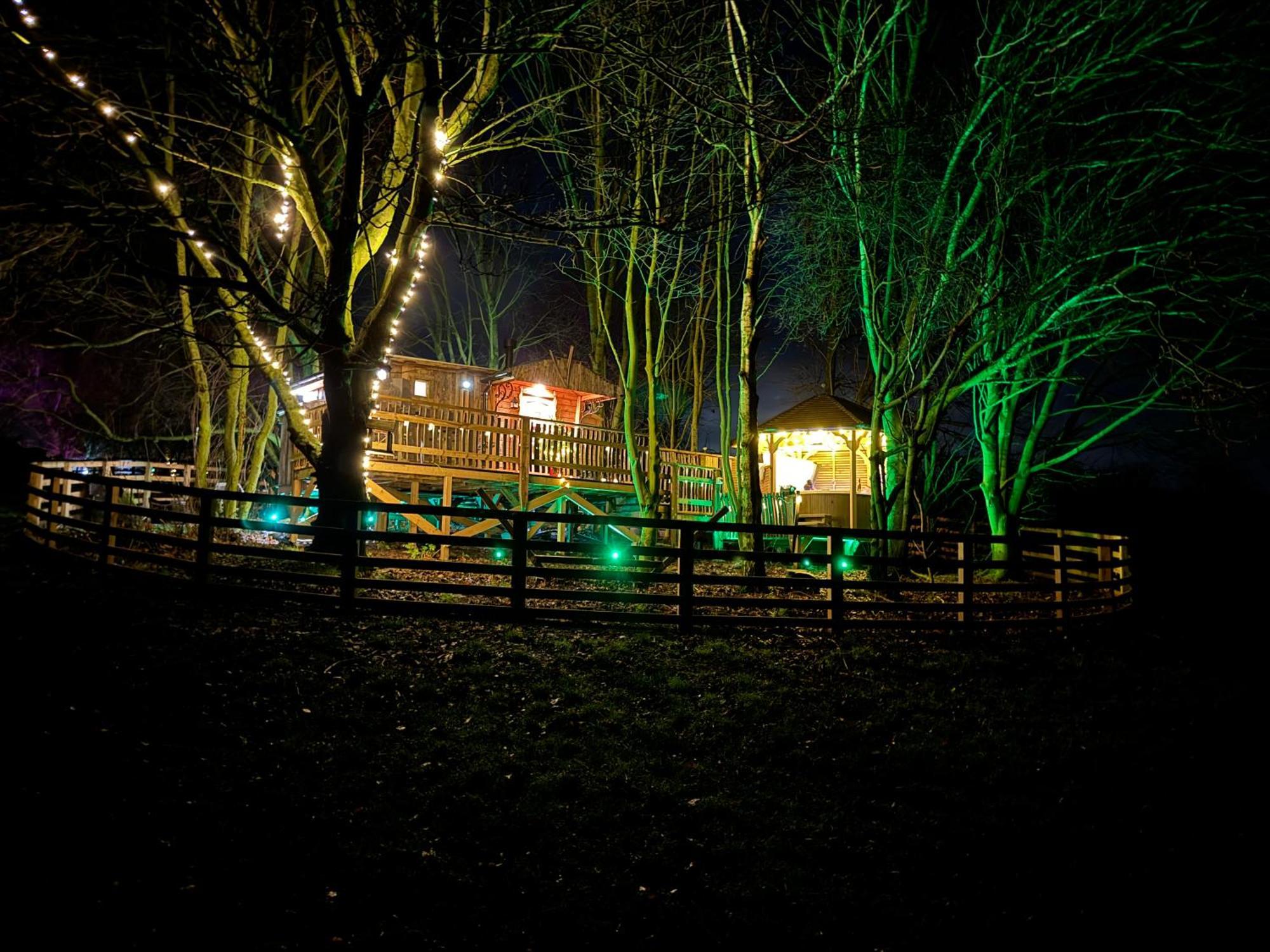 Burtree Country House, Tipi'S, Treehouse & Lodge & House Rooms With Hot Tubs In A Private Garden Thirsk Zewnętrze zdjęcie