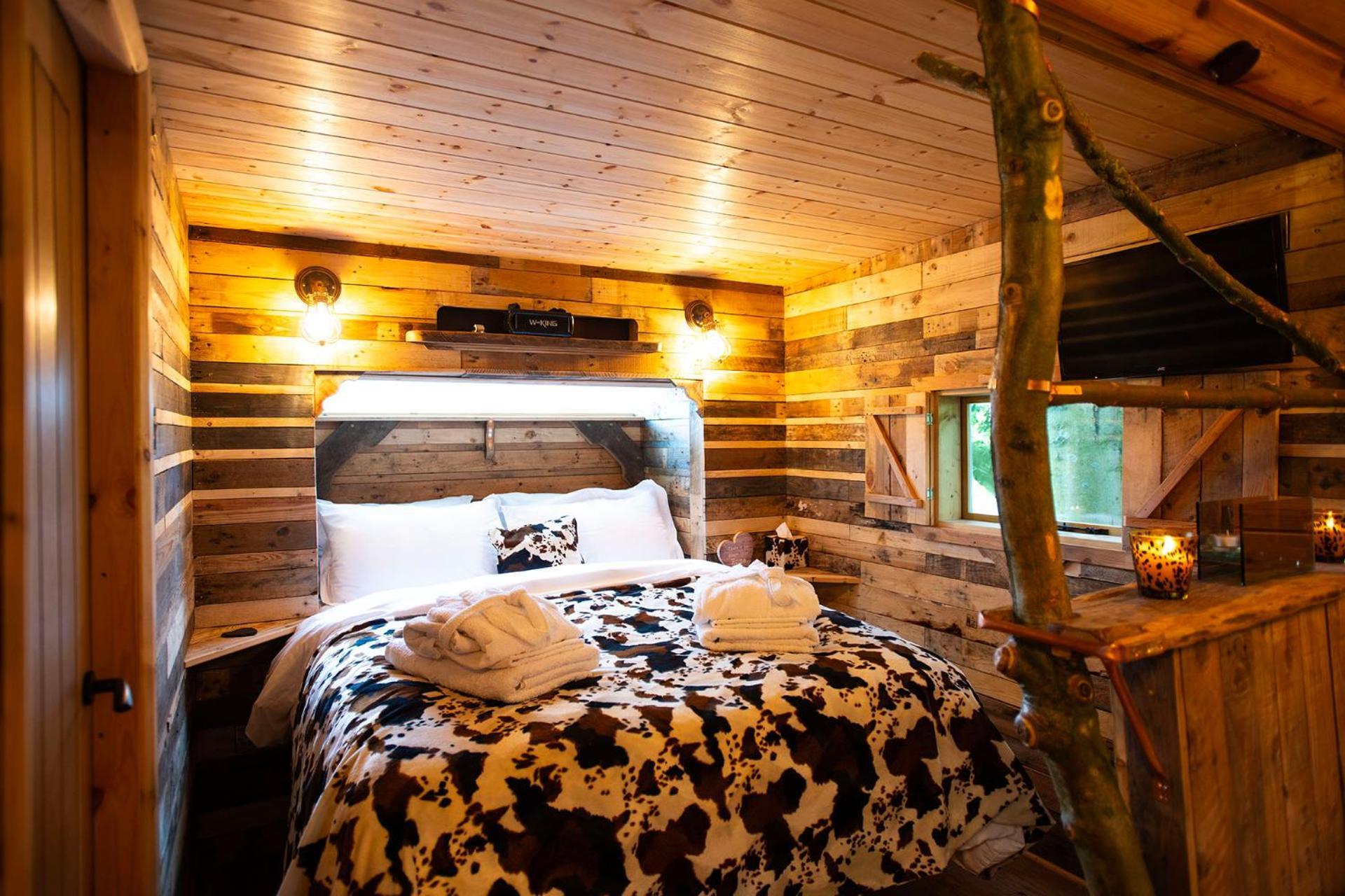 Burtree Country House, Tipi'S, Treehouse & Lodge & House Rooms With Hot Tubs In A Private Garden Thirsk Zewnętrze zdjęcie