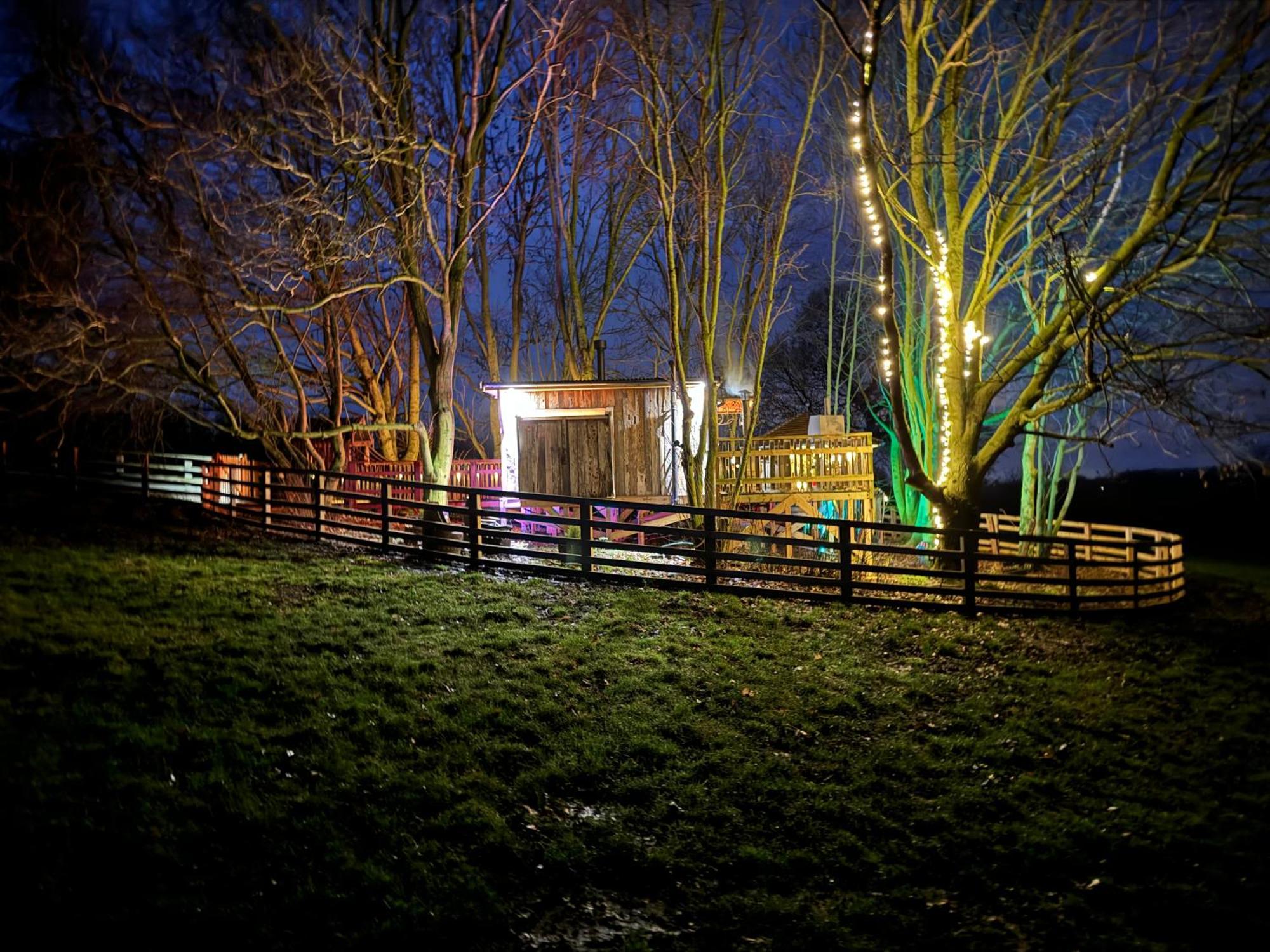 Burtree Country House, Tipi'S, Treehouse & Lodge & House Rooms With Hot Tubs In A Private Garden Thirsk Zewnętrze zdjęcie
