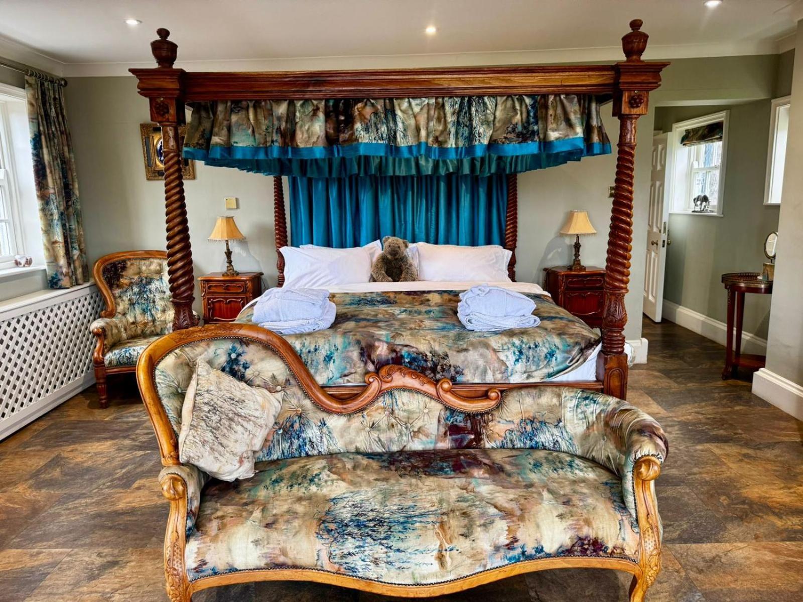 Burtree Country House, Tipi'S, Treehouse & Lodge & House Rooms With Hot Tubs In A Private Garden Thirsk Zewnętrze zdjęcie