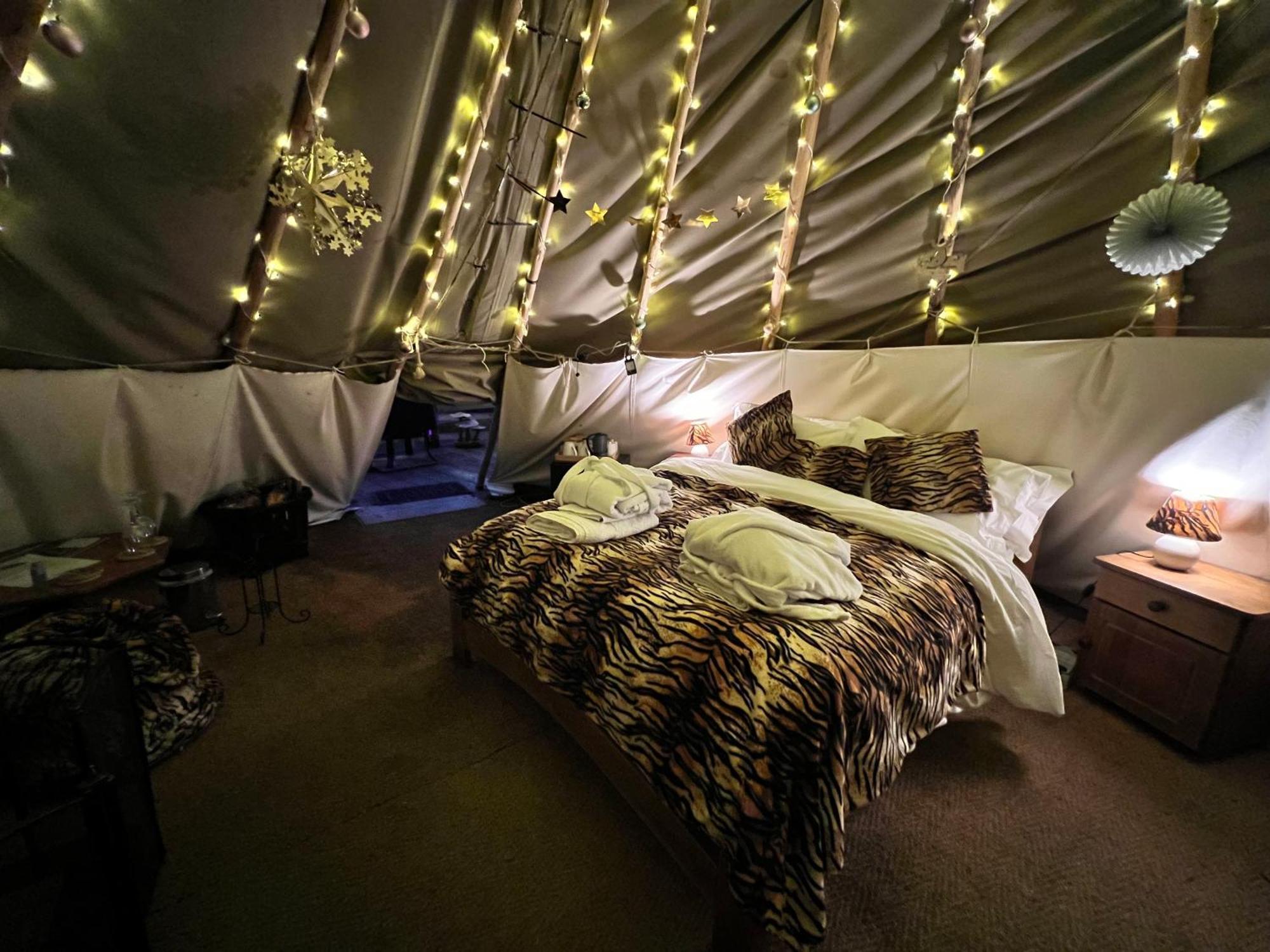 Burtree Country House, Tipi'S, Treehouse & Lodge & House Rooms With Hot Tubs In A Private Garden Thirsk Zewnętrze zdjęcie