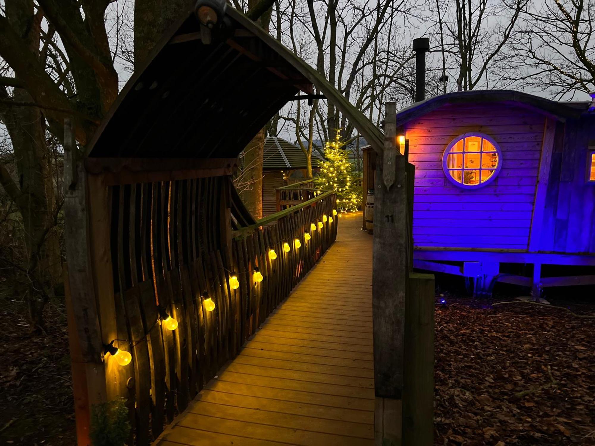 Burtree Country House, Tipi'S, Treehouse & Lodge & House Rooms With Hot Tubs In A Private Garden Thirsk Zewnętrze zdjęcie