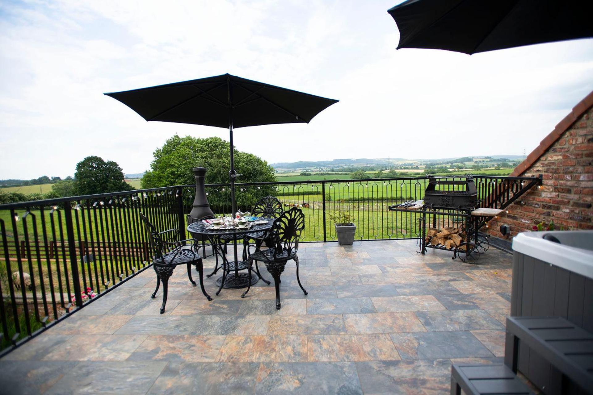 Burtree Country House, Tipi'S, Treehouse & Lodge & House Rooms With Hot Tubs In A Private Garden Thirsk Zewnętrze zdjęcie