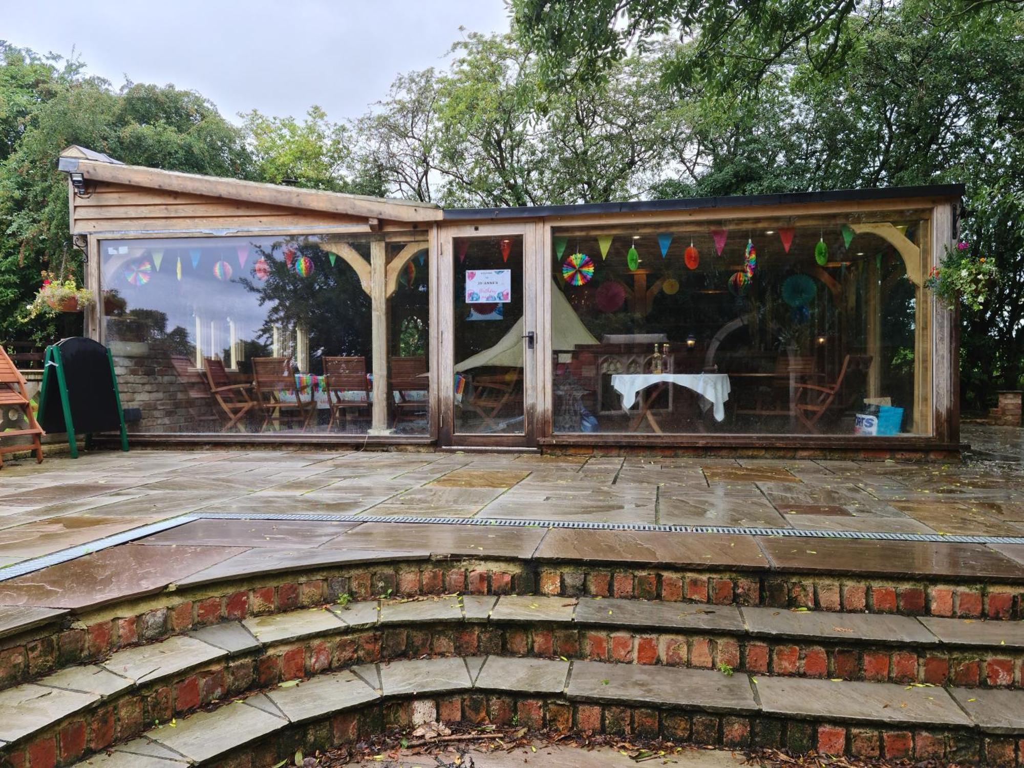 Burtree Country House, Tipi'S, Treehouse & Lodge & House Rooms With Hot Tubs In A Private Garden Thirsk Zewnętrze zdjęcie